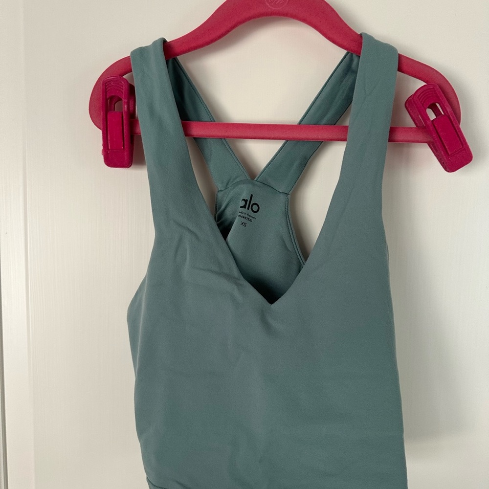 Alo yoga airbrush top